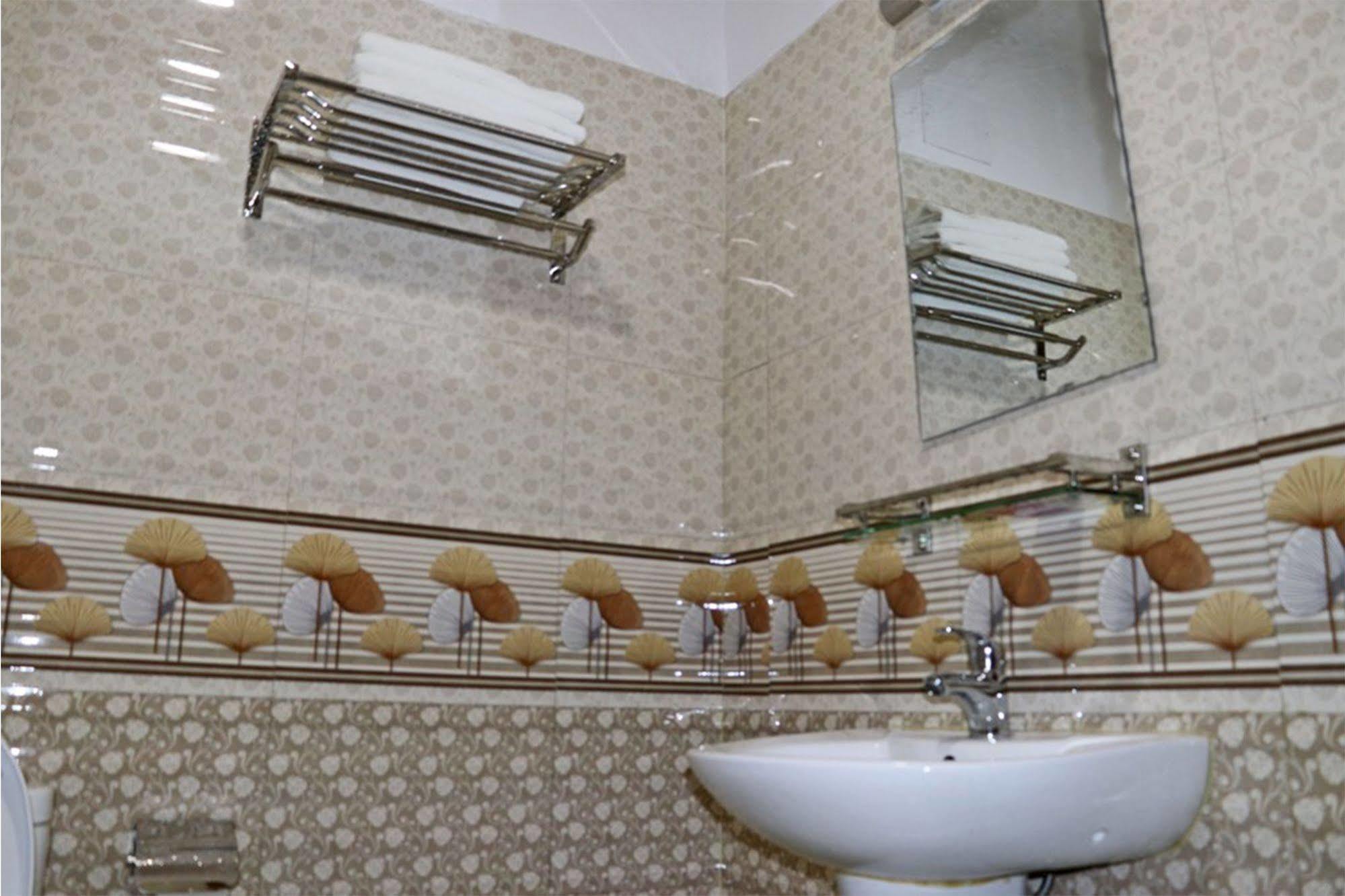 Hotel Holiday Taj Katmandu Zewnętrze zdjęcie